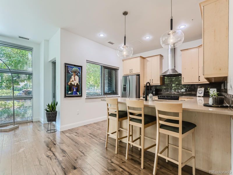2958 Syracuse St #103, Denver, CO 80238