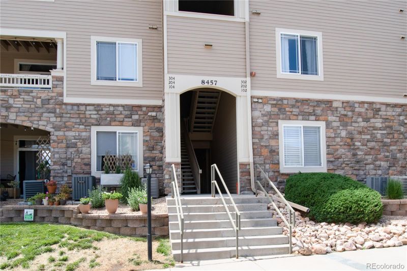 8457 S Hoyt Way #202, Littleton, CO 80128