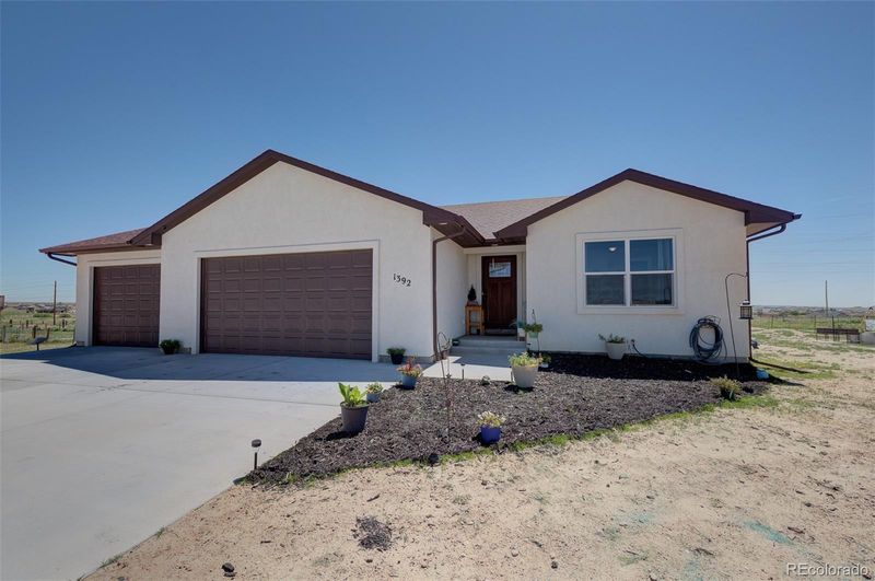 1392 N Moonbeam Dr, Pueblo West, CO 81007