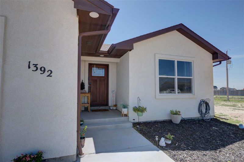 1392 N Moonbeam Dr, Pueblo West, CO 81007