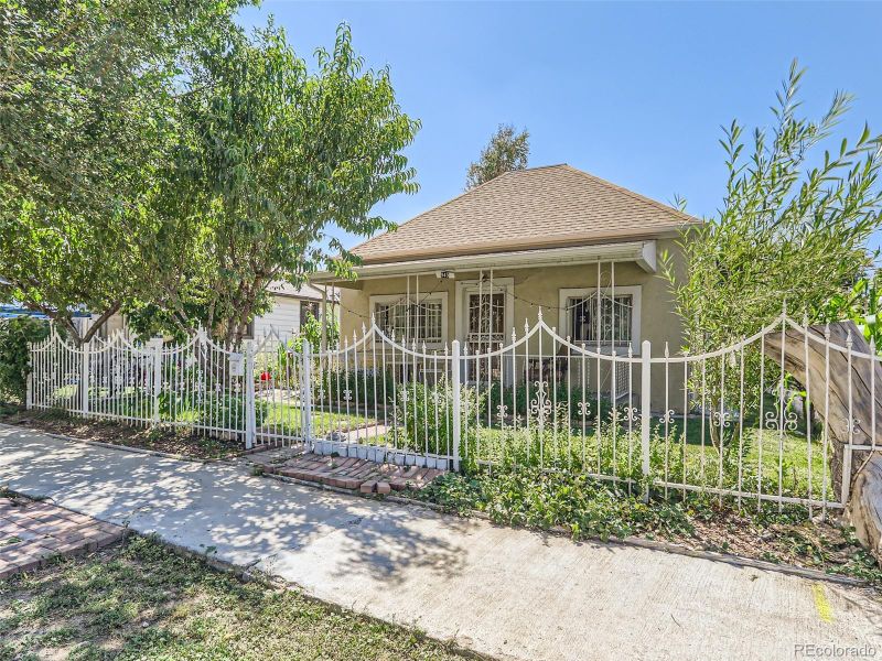 945 Julian St, Denver, CO 80204