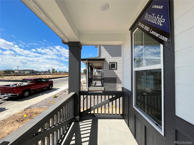 625 Cottonwood Ave, Bennett, CO 80102