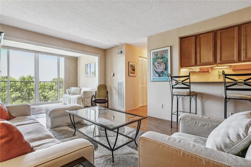 2 Adams St #504, Denver, CO 80206