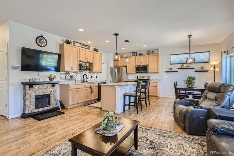 1949 S Flanders Way #D, Aurora, CO 80013