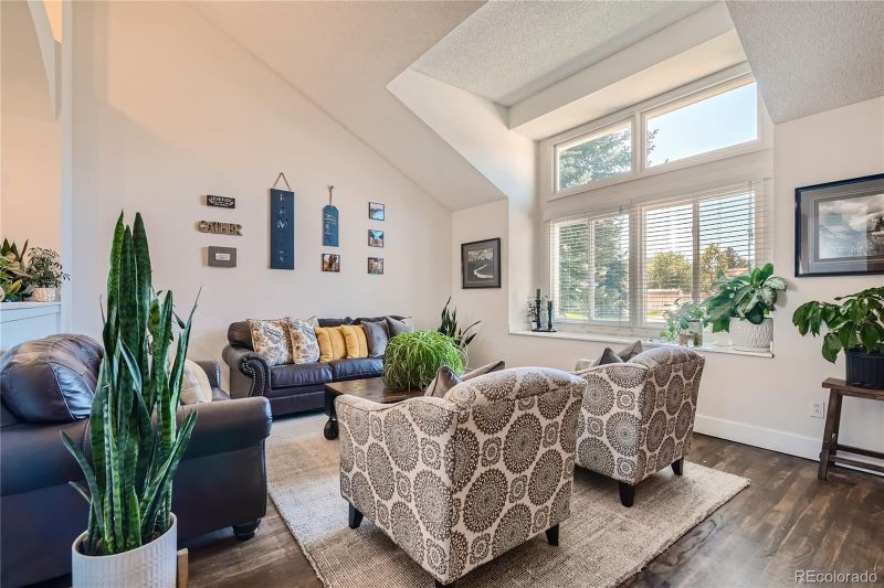 5674 S Lisbon Way, Centennial, CO 80015