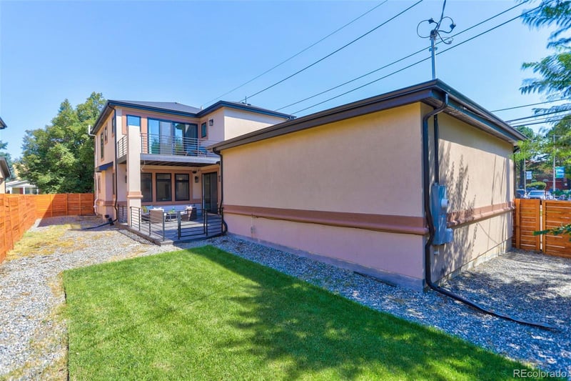 2297 S Cherry St, Denver, CO 80222