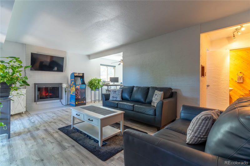 7995 E Mississippi Ave #1, Denver, CO 80247