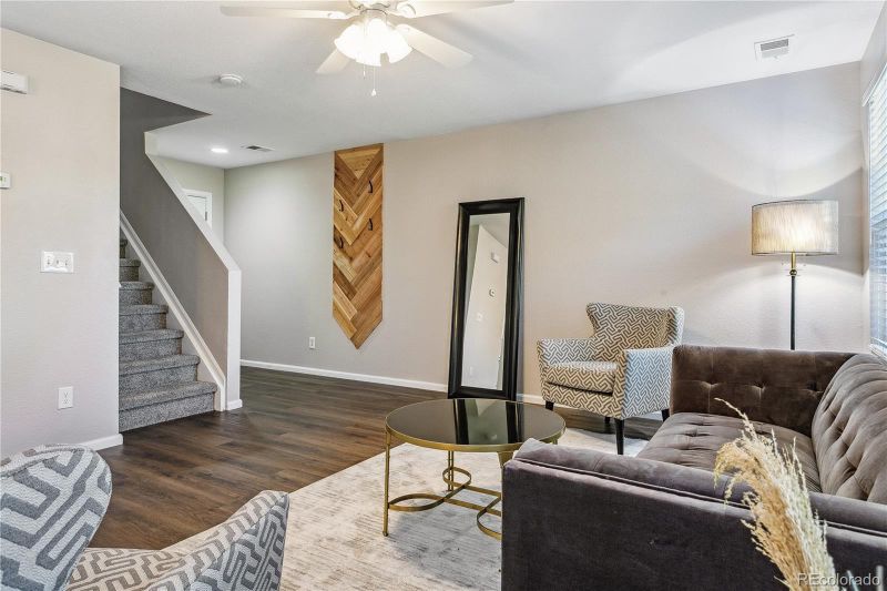 21969 E Crestline Ln, Aurora, CO 80015