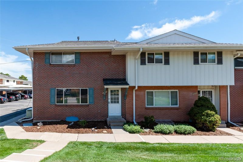 9161 E Oxford Dr, Denver, CO 80237