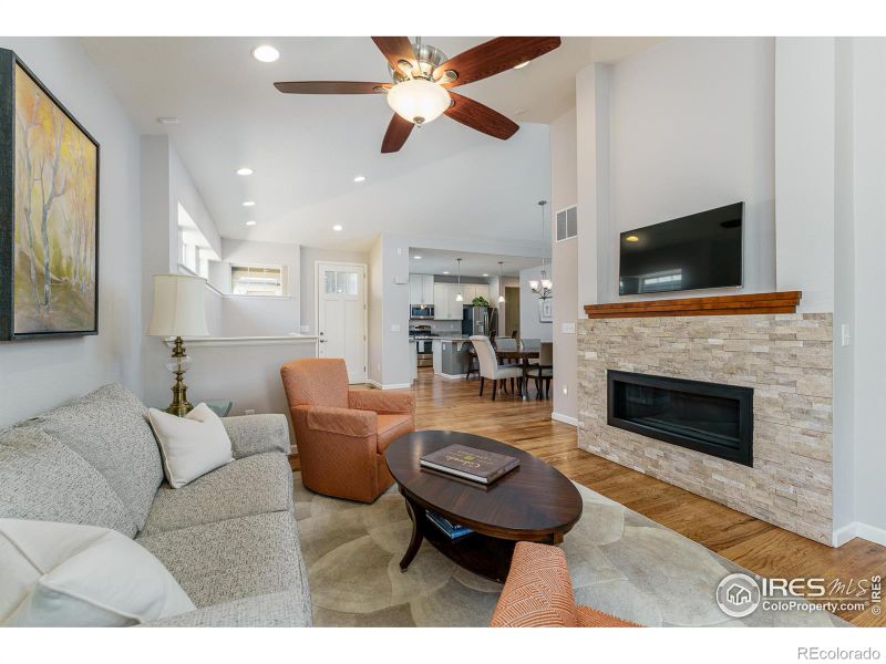 317 Flagstaff Dr, Lafayette, CO 80026