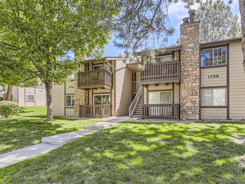 1752 S Pitkin Cir #A, Aurora, CO 80017