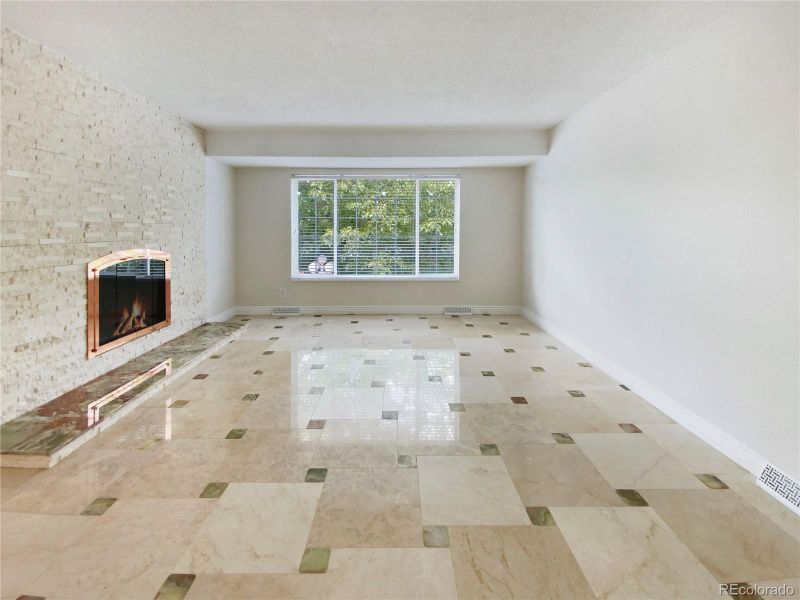 1141 S Welch Cir, Lakewood, CO 80228