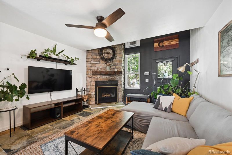9013 W Floyd Ave, Lakewood, CO 80227