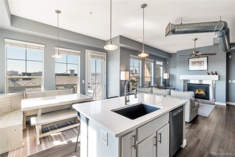 10111 Inverness Main St #421, Englewood, CO 80112