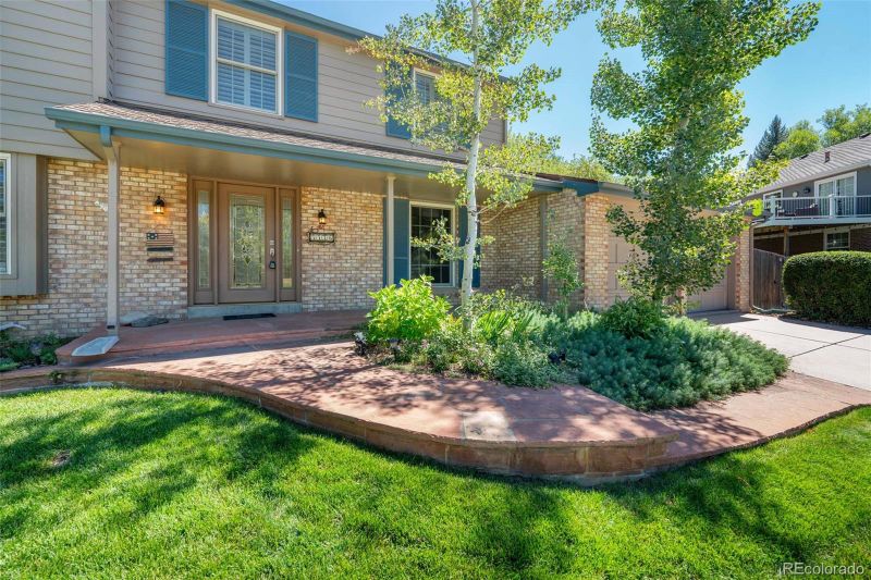 5556 E Hinsdale Cir, Centennial, CO 80122