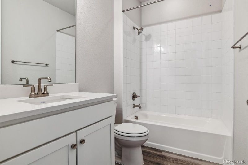 30 N Waterloo St, Aurora, CO 80018