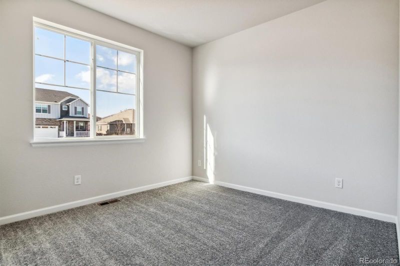 30 N Waterloo St, Aurora, CO 80018
