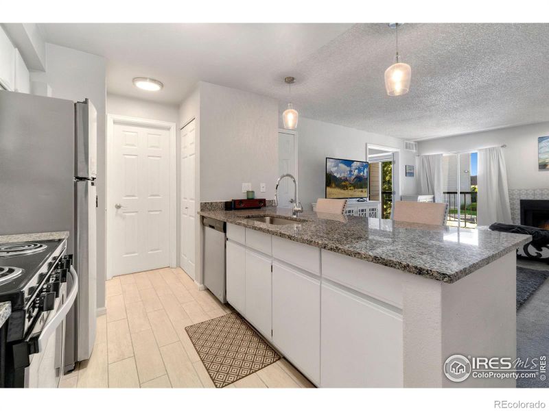 2575 S Syracuse Way #E203, Denver, CO 80231