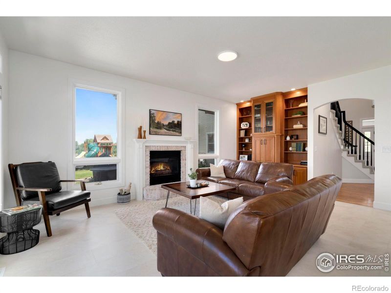 809 Roadrunner Ct, Loveland, CO 80537