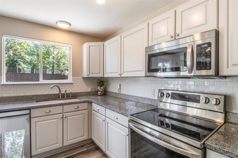822 Timbervale Trl, Highlands Ranch, CO 80129