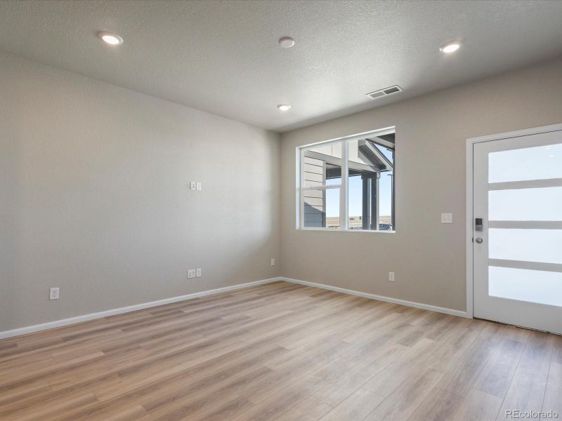 6312 N Lisbon St, Aurora, CO 80019