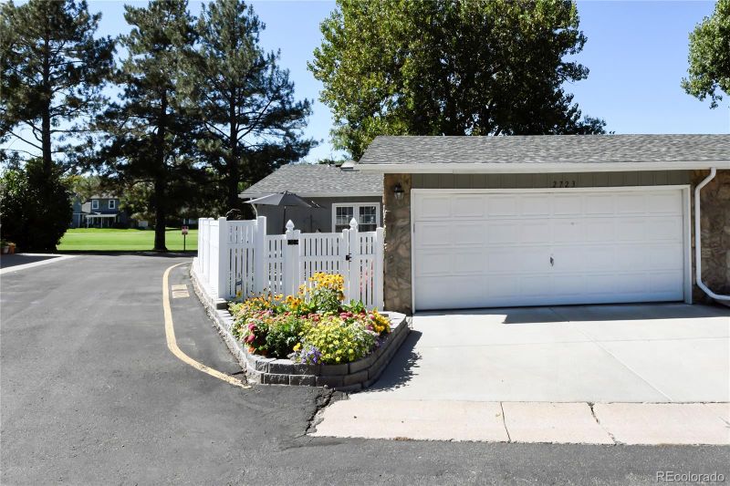 2723 S Xanadu Way, Aurora, CO 80014