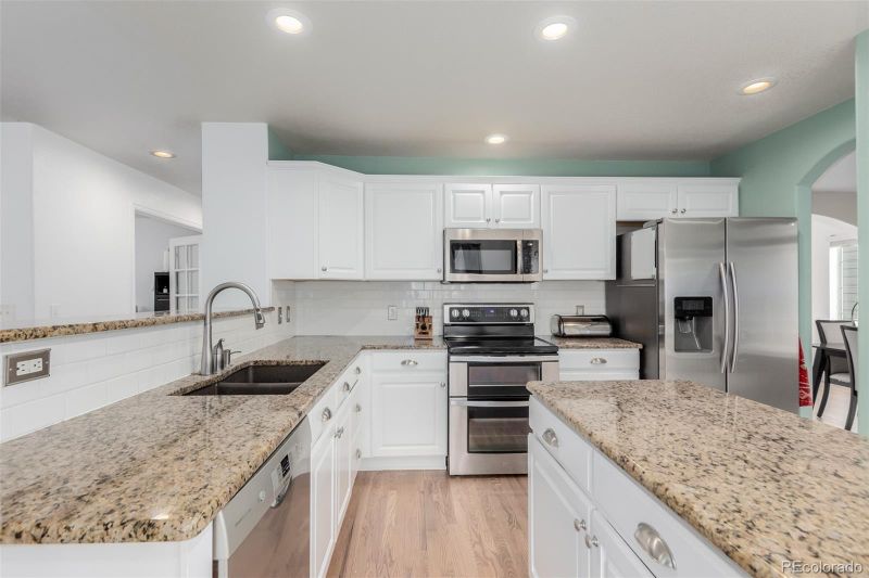 10108 Royal Eagle Ln, Highlands Ranch, CO 80129