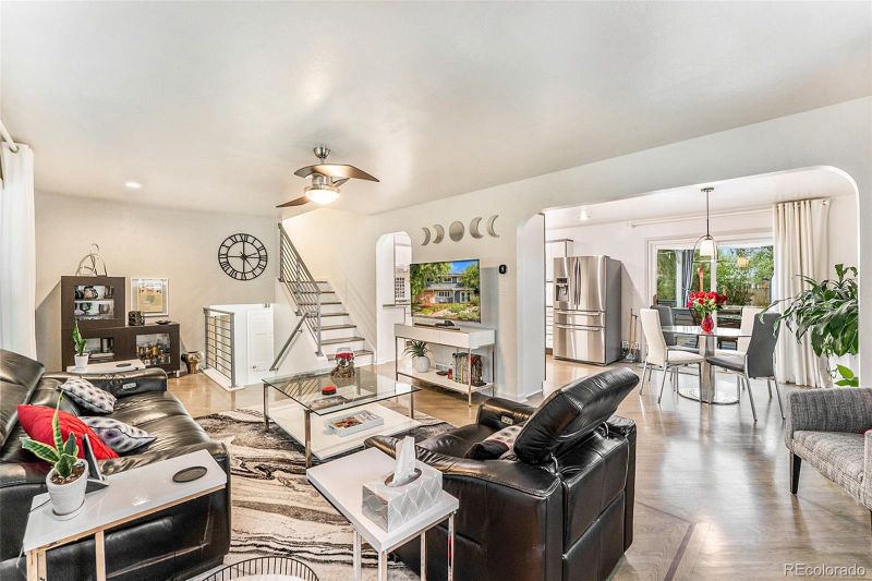2413 W Costilla Ave, Littleton, CO 80120