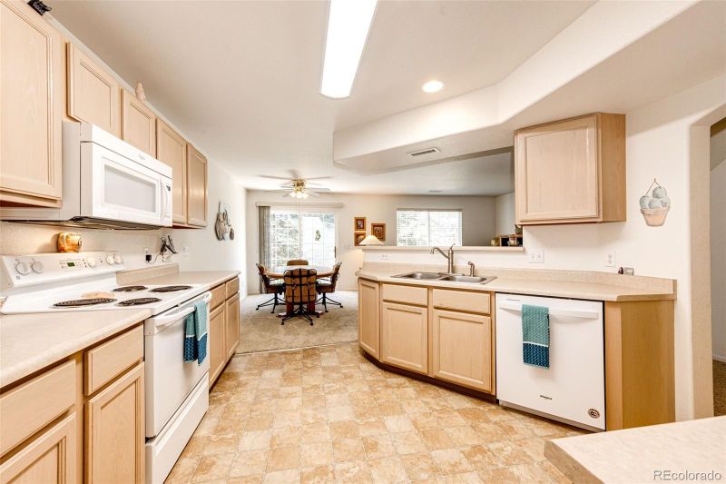 1361 S Cathay Ct #103, Aurora, CO 80017