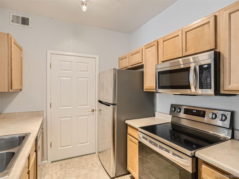 15700 E Jamison Dr #2-104, Englewood, CO 80112
