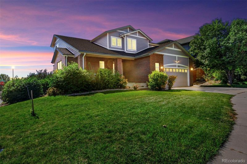 2889 S Killarney Way, Aurora, CO 80013