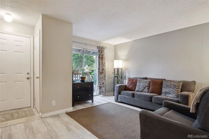 5300 E Cherry Creek South Dr #827, Denver, CO 80246