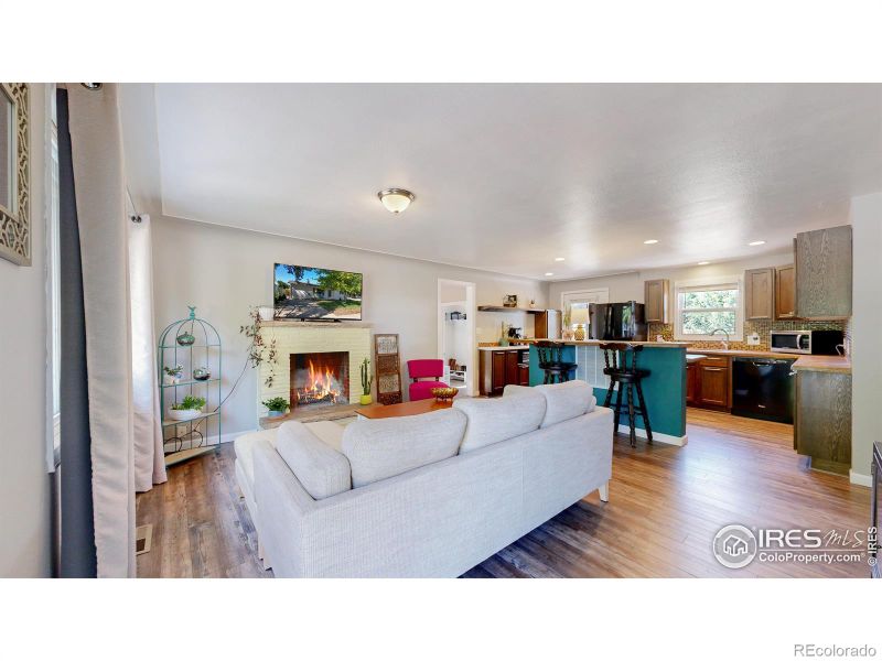 827 E 8th St, Loveland, CO 80537