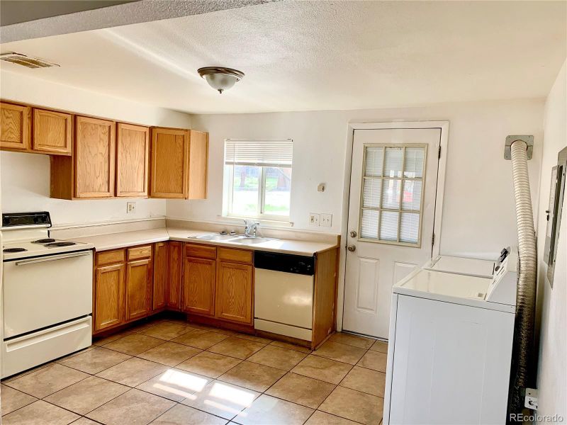 7165 Stuart St, Westminster, CO 80030