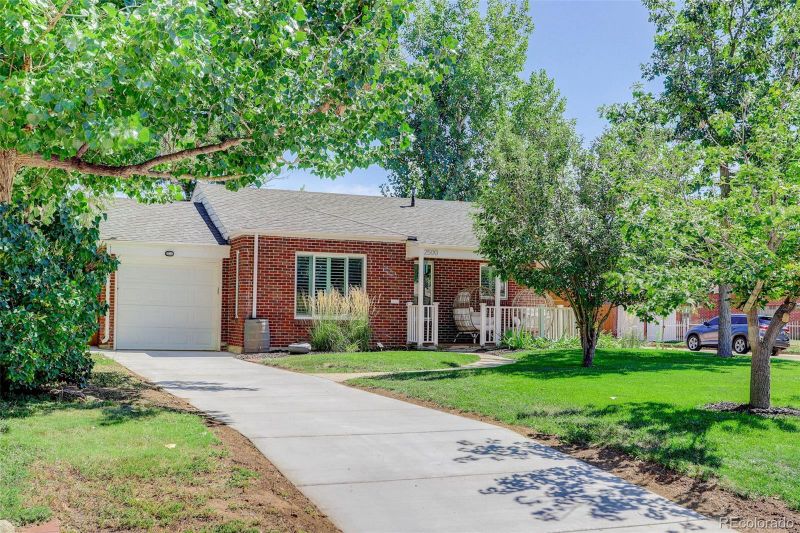2500 Magnolia St, Denver, CO 80207