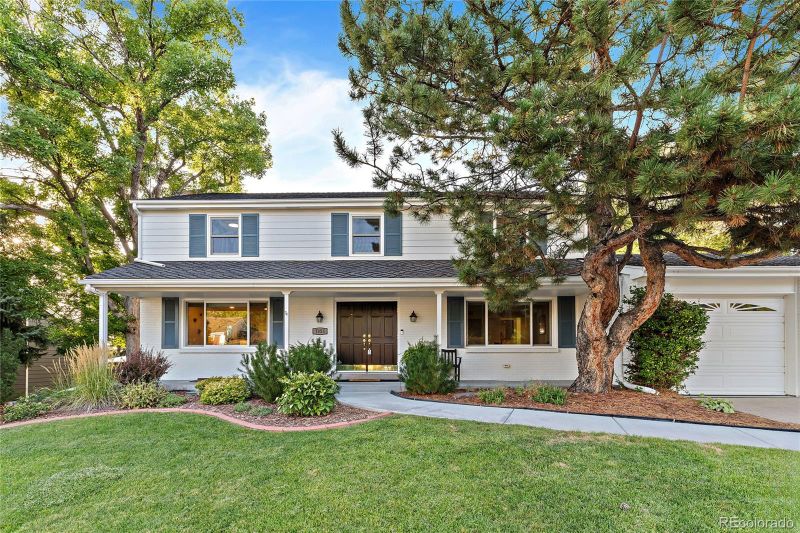 7055 S Niagara Ct, Centennial, CO 80112