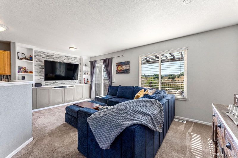 1980 E 102nd Cir, Thornton, CO 80229