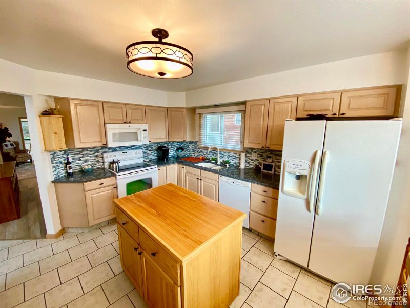 1607 Tulip Ct, Longmont, CO 80501