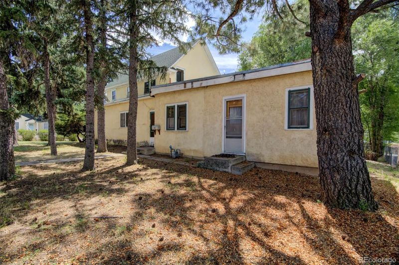 2801 W Uintah St, Colorado Springs, CO 80904