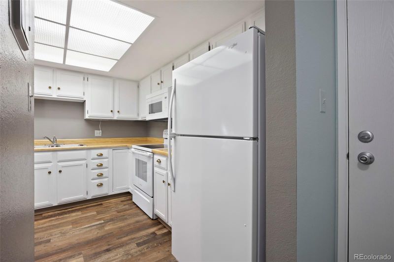 13890 E Marina Dr #312, Aurora, CO 80014