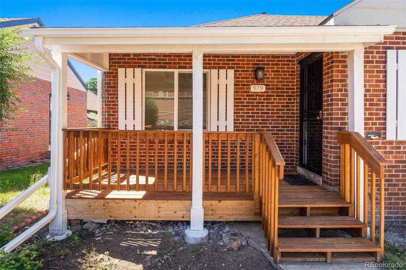 979 Glencoe St, Denver, CO 80220