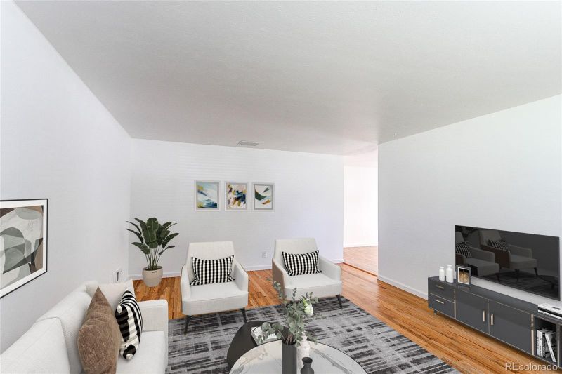 3152 Ursula St, Aurora, CO 80011