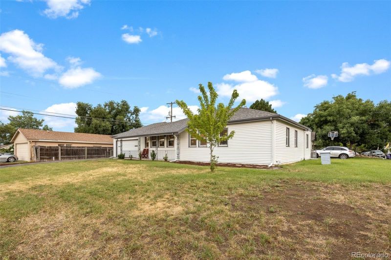 1600 S Newton St, Denver, CO 80219