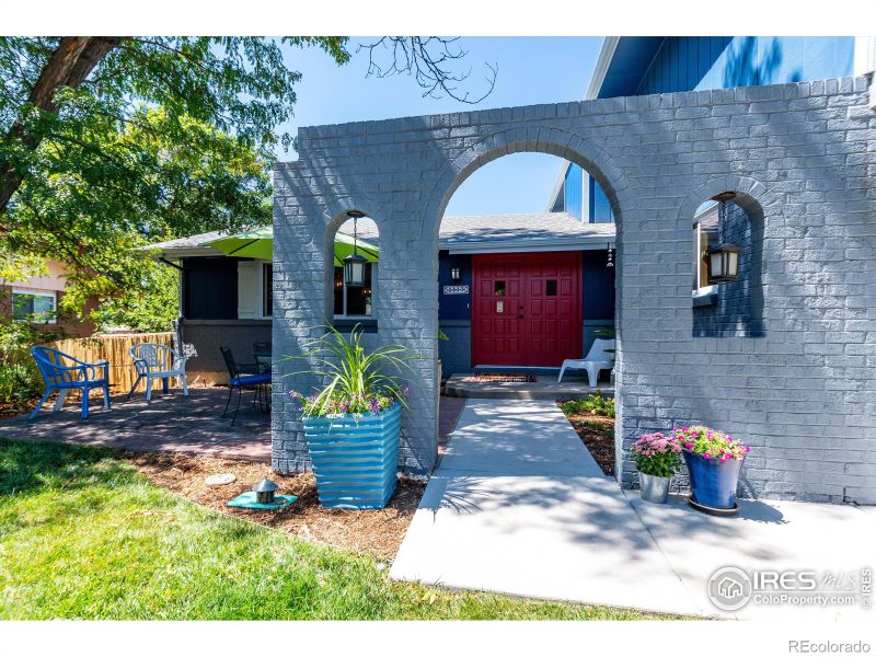 3837 Columbia Dr, Longmont, CO 80503