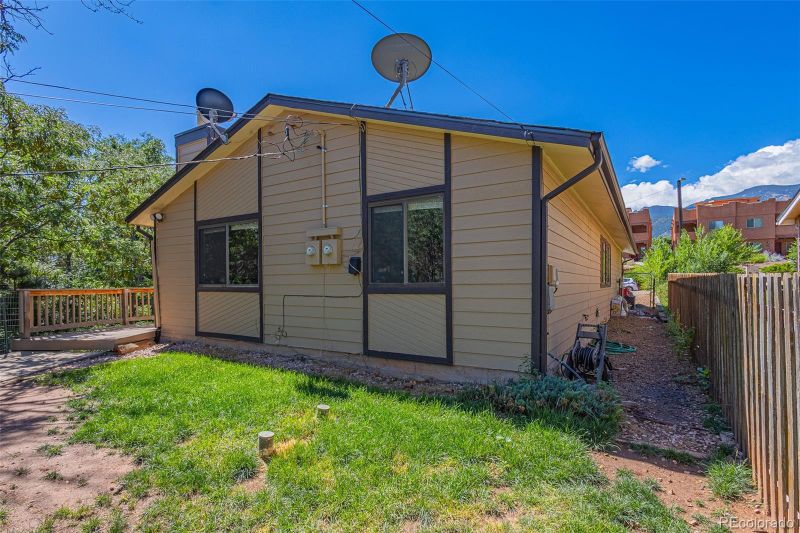3324 W Kiowa St, Colorado Springs, CO 80904