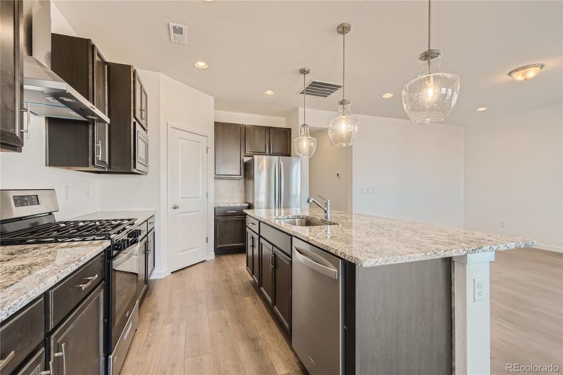 8500 Arriba Dr, Littleton, CO 80125