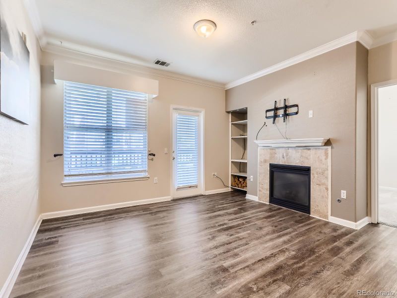 18989 E Warren Dr #G-102, Aurora, CO 80013