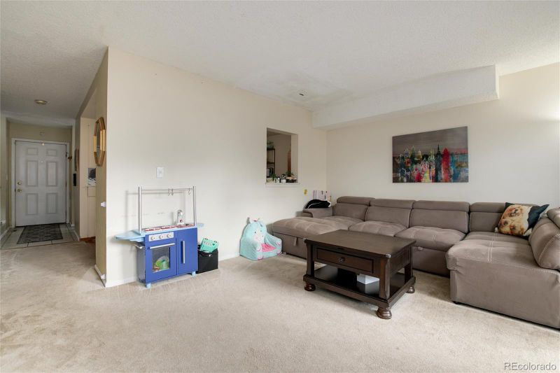 1264 S Troy St, Aurora, CO 80012