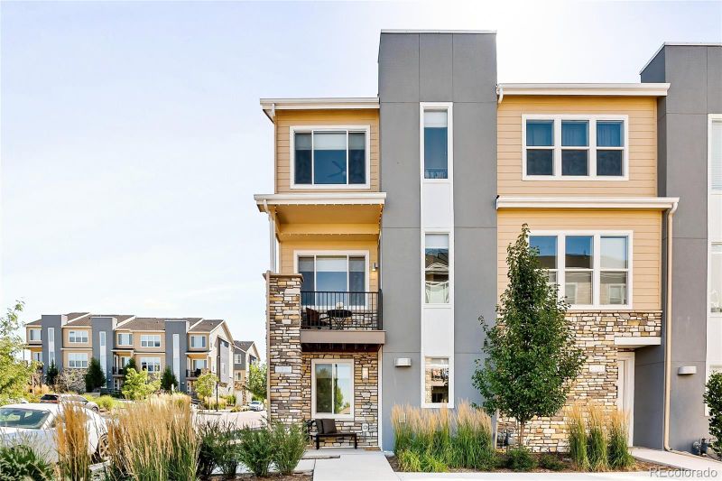 6721 S Tempe Ct, Aurora, CO 80016