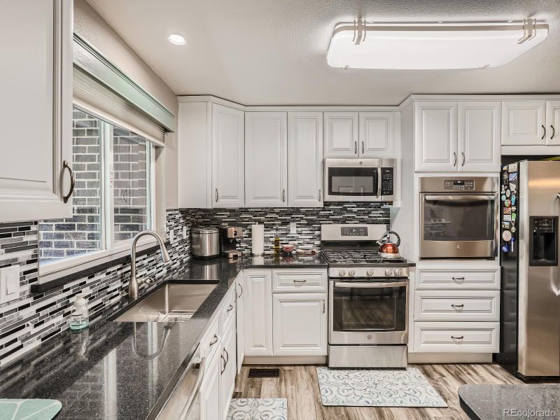 13789 Omega Cir, Littleton, CO 80124